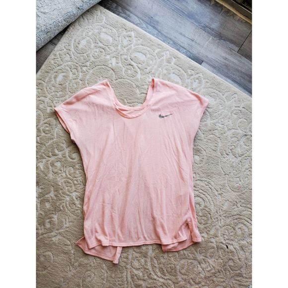 Nike dri-fit pink shirt - Picture 2 of 4